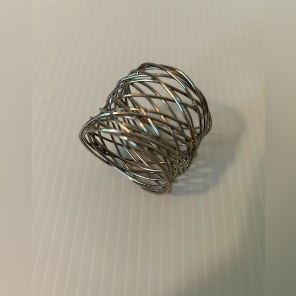(12) Alloy Silver Finish Modern Napkin Rings New In Box - Picture 5 of 7